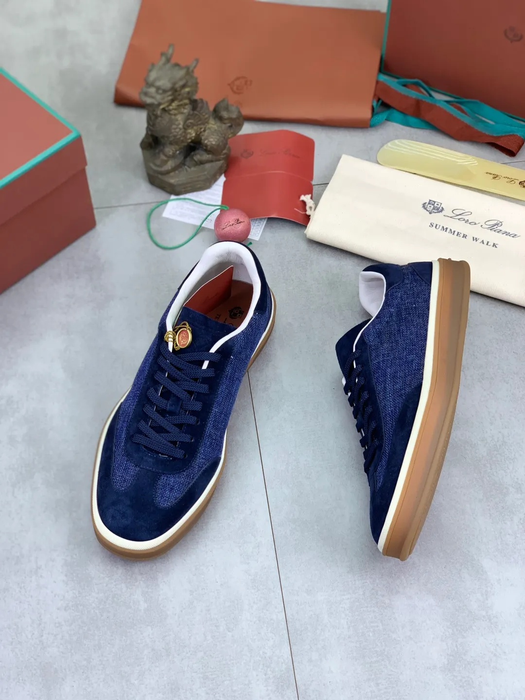 Men's Men's Shoes 💰P560 New Style 💰 The latest casual shoes Loro Piana 💯 Top grade 💯 Buy the original copy 💯 Founded the existing Loro Piana company on April 24, 1924. It is now the sixth generation of family business, providing the best quality products to customers who are discerning about taste and quality. Imported original fly woven fabrics with cowhide fabrics, plain calfskin lining, hand-stitched threads with cowhide feet, original packaging, high-end outsole, size: 38-45 (custom-made for 46), 7️⃣ colors available